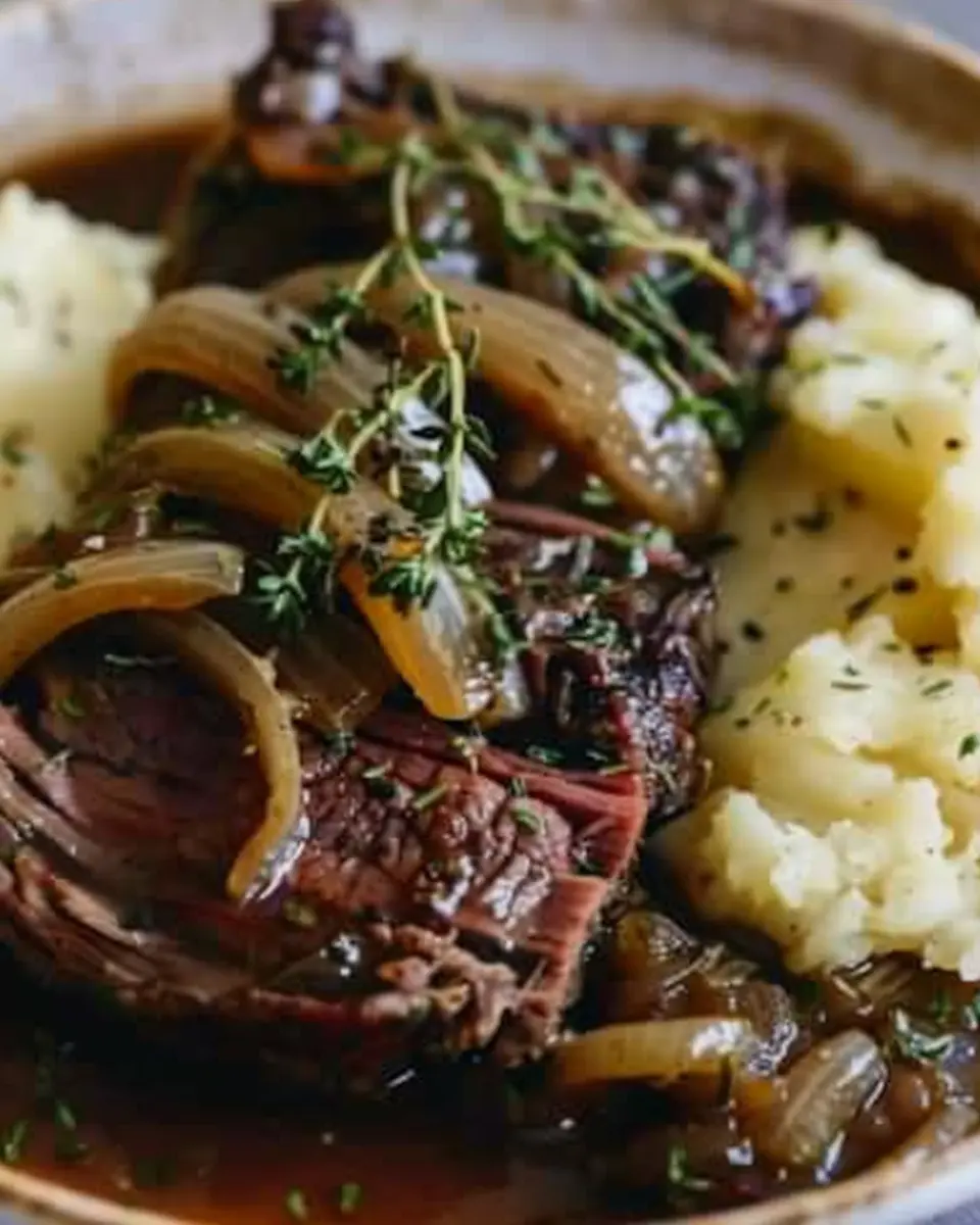 Irresistible French Onion Pot Roast for Cozy Comfort Food