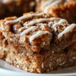 Cinnamon Roll Baked Oatmeal Squares: 10 Delicious Bites
